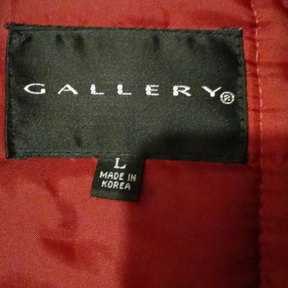 Gallery Red Coat with DK Brown fur SZ Large - Picture 2 of 9